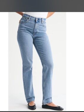 Abercrombie & Fitch The 90’s Straight Ultra High Waisted Jeans